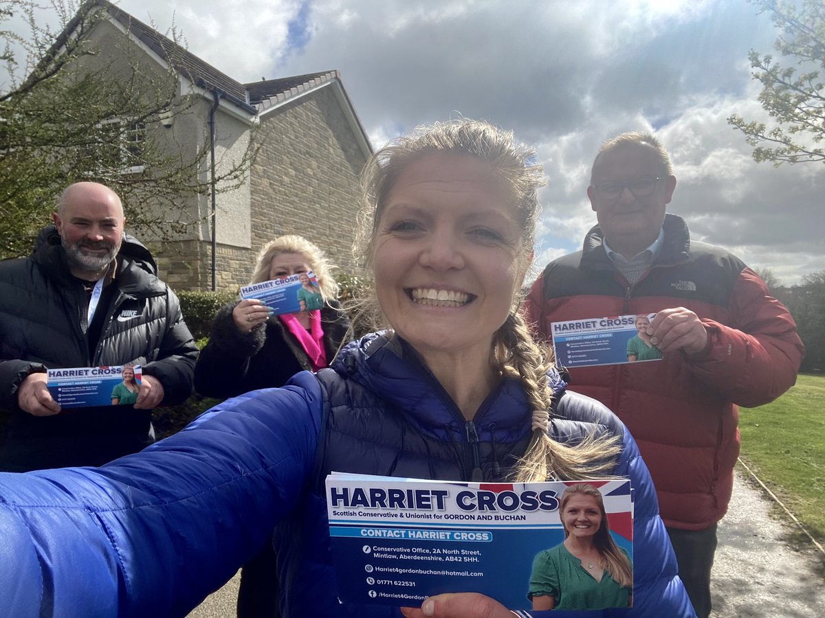 🔹#Oldmeldrum

Always great to join Cllr Derek Ritchie (& co.!) on the doors.

✨Whether it’s road closures, flooding or speeding, Derek is dedicated to his ward & if elected I look forward to working alongside him & our other @ScotTories Councillors across #GordonAndBuchan✨