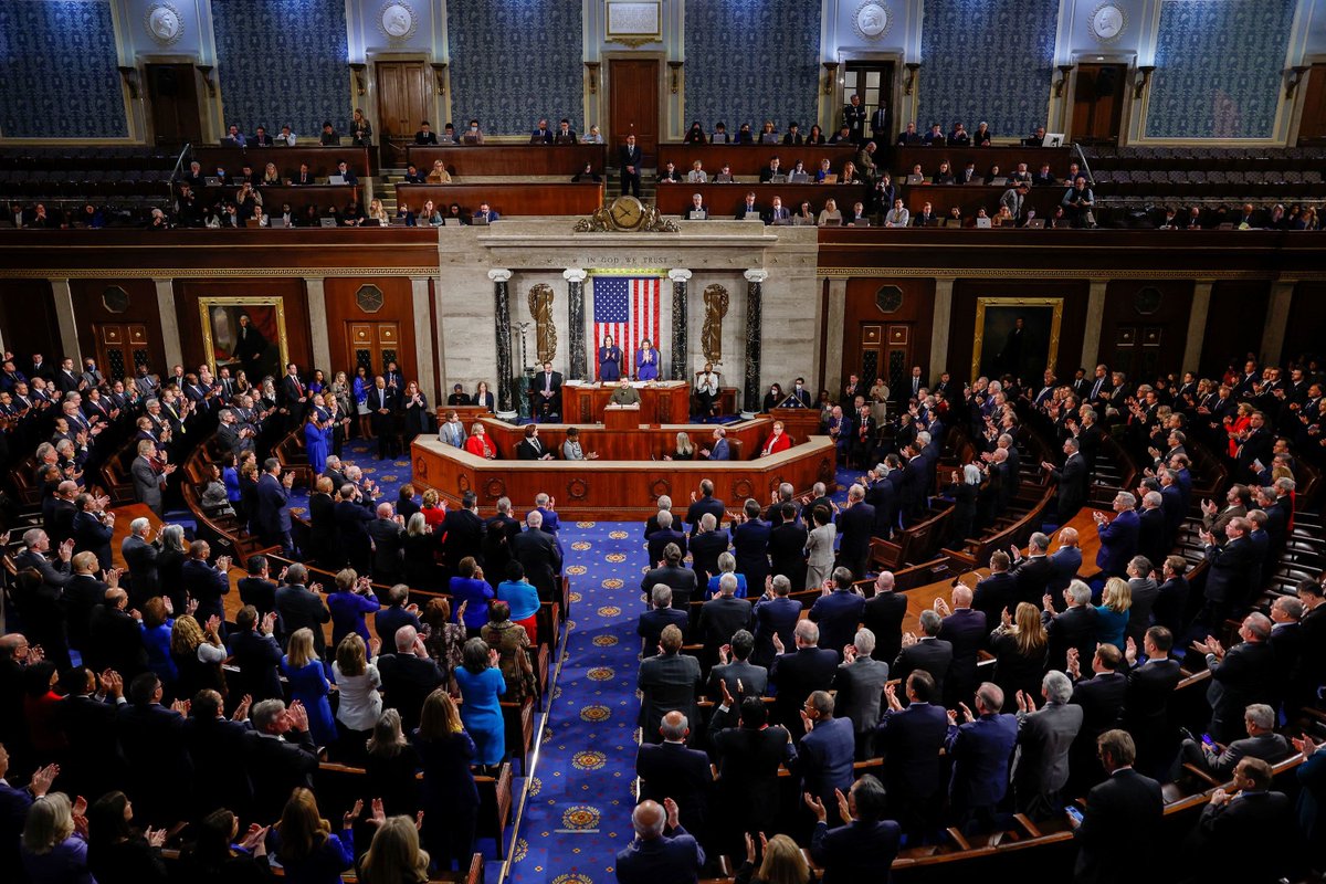 Every member of Congress in this 2022 picture who was standing and applauding Ukrainian President Zelensky needs to get the House GOP's extremists to end their incessant politicking and help our ally defeat Russia's invasion TODAY. #AidUkraineNOW