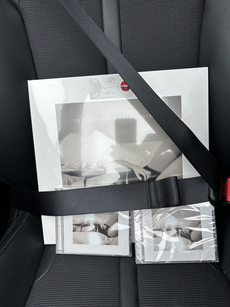 Kafferdoll's tweet photo. She is secure and coming home with me. @taylorswift13 @taylornation13 https://t.co/HxZIcIB3aW