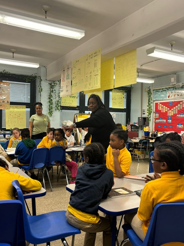 CommunityConve2's tweet image. WHAT A GREAT MORNING AT @HeyBccs Speaking on &quot;LEADERSHIP&quot;