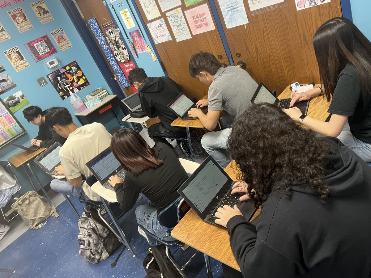 School year almost over? Well @DVHSYISD’s English III team isn’t slowing down! Write On Demand Fridays are going strong 🤩 Thank you @TerriBarragan @rcouder4 @LJ_Calderon_ @LouisaYISD for the TSI training to support our students 🙌🏻 Only in #TheDISTRICT