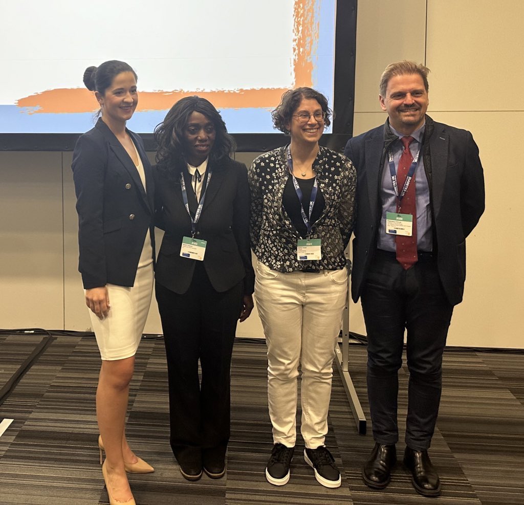 It is always a good day when #OralHealth is on the agenda of a #Diabetes conference - this time at #DUKPC. 

It was a pleasure to present alongside the Legends - Prof. D’Aiuto @fdaiutoEDI & Dr. @zehra_yonel Dr @SarahKasasa. 

Thank you to everyone who participated in our session!