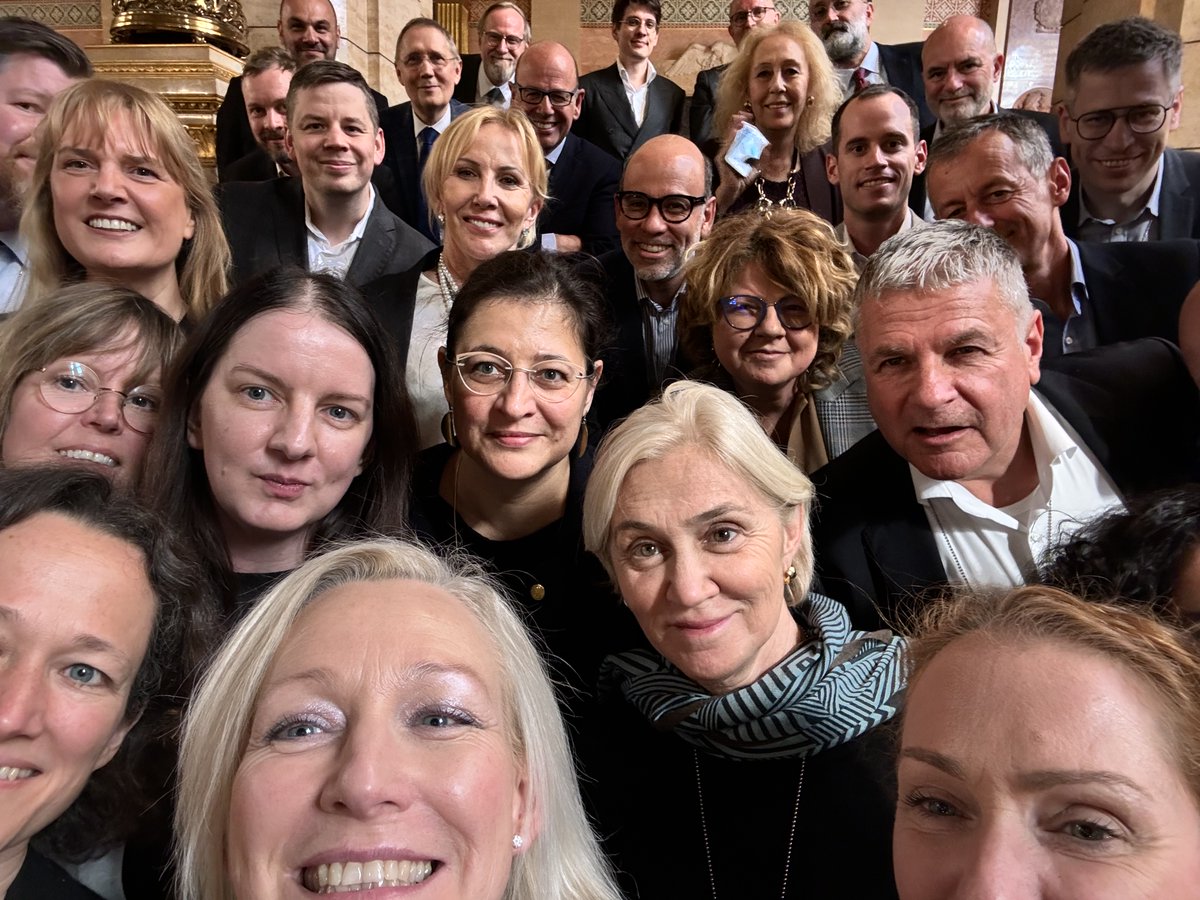 Cecilia Bonefeld-Dahl (@bonefeldcecilia) on Twitter photo Europe's talent is too big to fit in one selfie!
What a great #DEPresidencySummit in Budapest with our network of 41 national digital associations.
Two delightful days where we have set our collective priorities for the next <a href="/EU_Commission/">European Commission</a> and for the upcoming Hungarian 🇪🇺 Europe's talent is too big to fit in one selfie!
What a great #DEPresidencySummit in Budapest with our network of 41 national digital associations.
Two delightful days where we have set our collective priorities for the next <a href="/EU_Commission/">European Commission</a> and for the upcoming Hungarian 🇪🇺