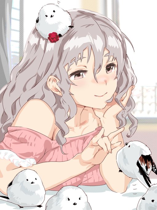 #軽い気持ちで描いたら思った以上に反響があった絵 
強いて言えばこのシマエナガポーラちゃんは
ととりさんに見て欲しくてさくっと描けました 