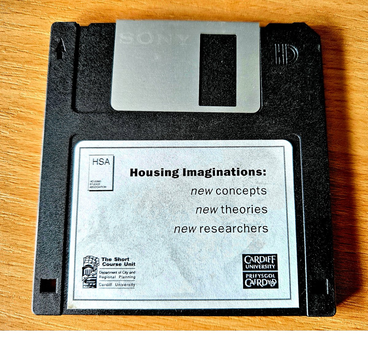 Many people might not know what this piece of plastic is. All delegates at the @HSA_UK #HousingImaginations Autumn 2001 conference had one to take away with them. It contained all of the submitted conference papers. At this time the average house price in Wales was £60,603.