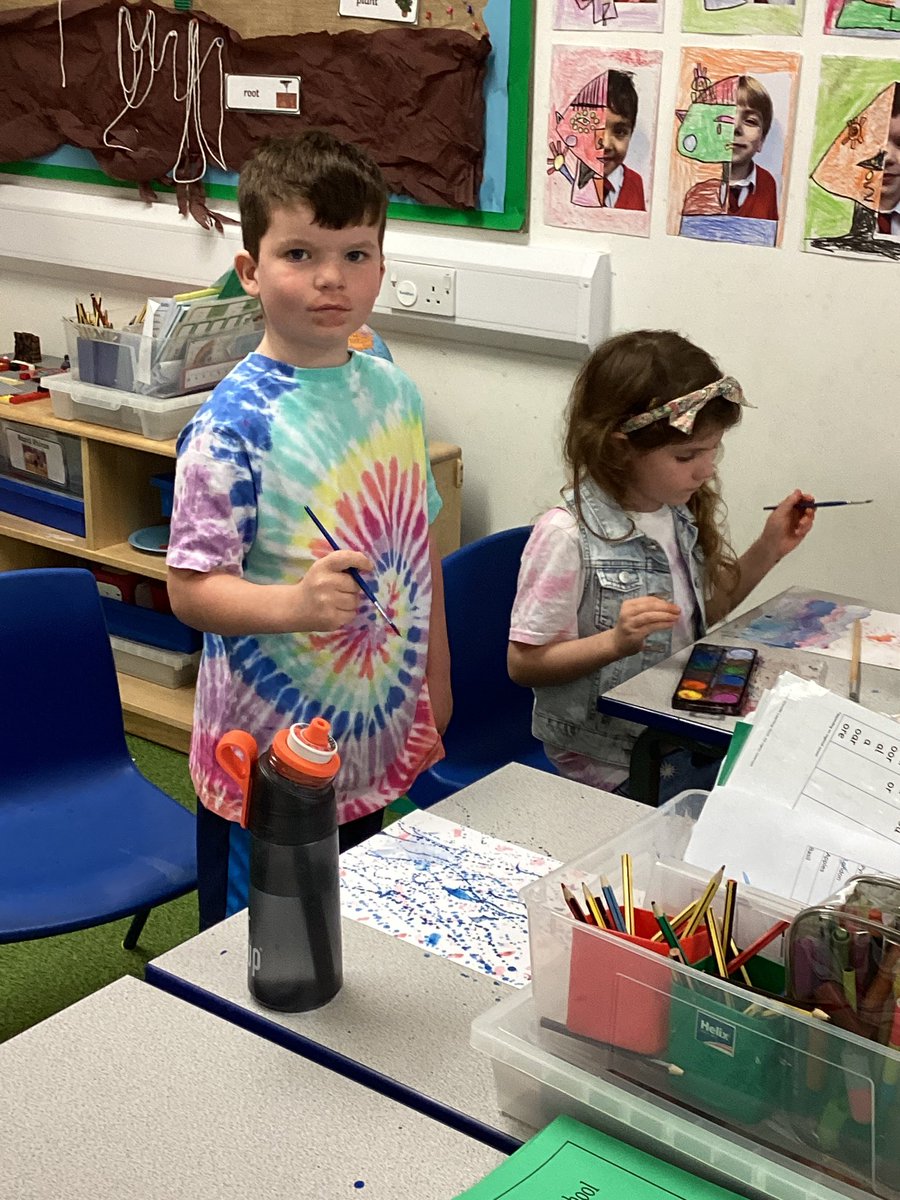 BollinPrim1D's tweet photo. Welcome to the 1960’s and 70’s! Year 1 had a blast from the past as we concluded our history topic- How has school changed? We spent the afternoon playing 70’s inspired games and having a hand at some tie die and watercolour painting!🌸✌️💚💛 https://t.co/GN598KNXzQ