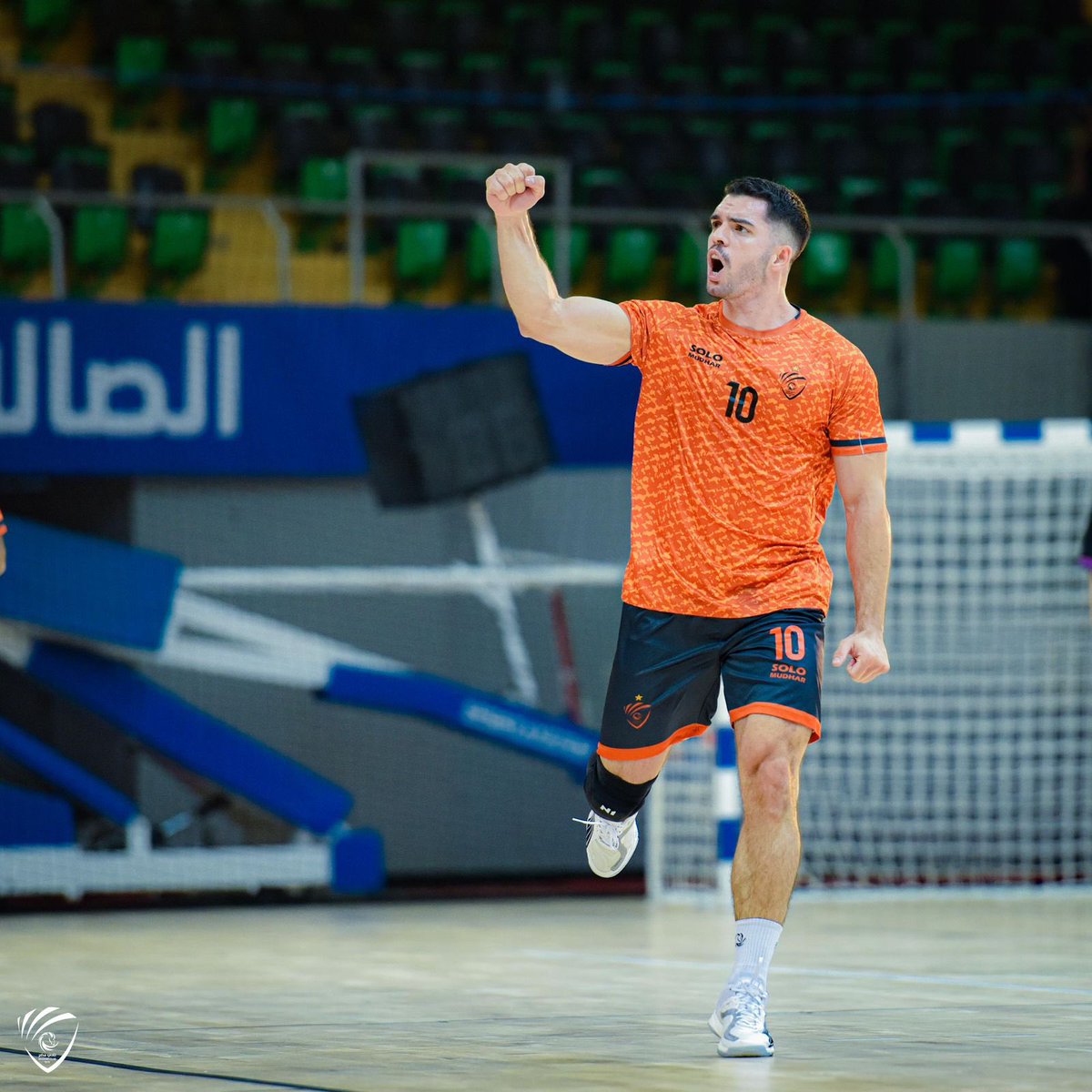 ▫️مانسولف احنا وايد 😊🤏🏼 
📸 صور من انتصار اليوم 🧡🩶🤍