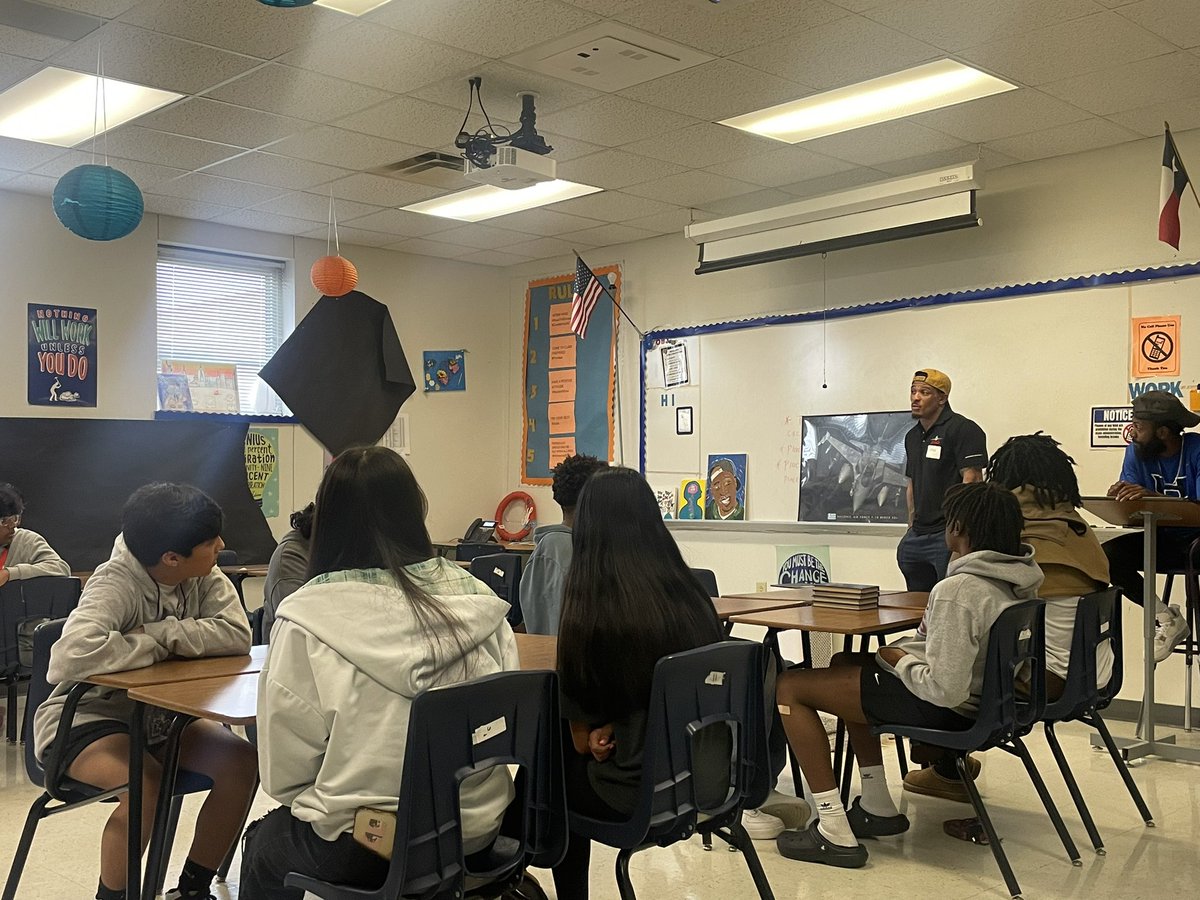 Erica Roberson tweet media