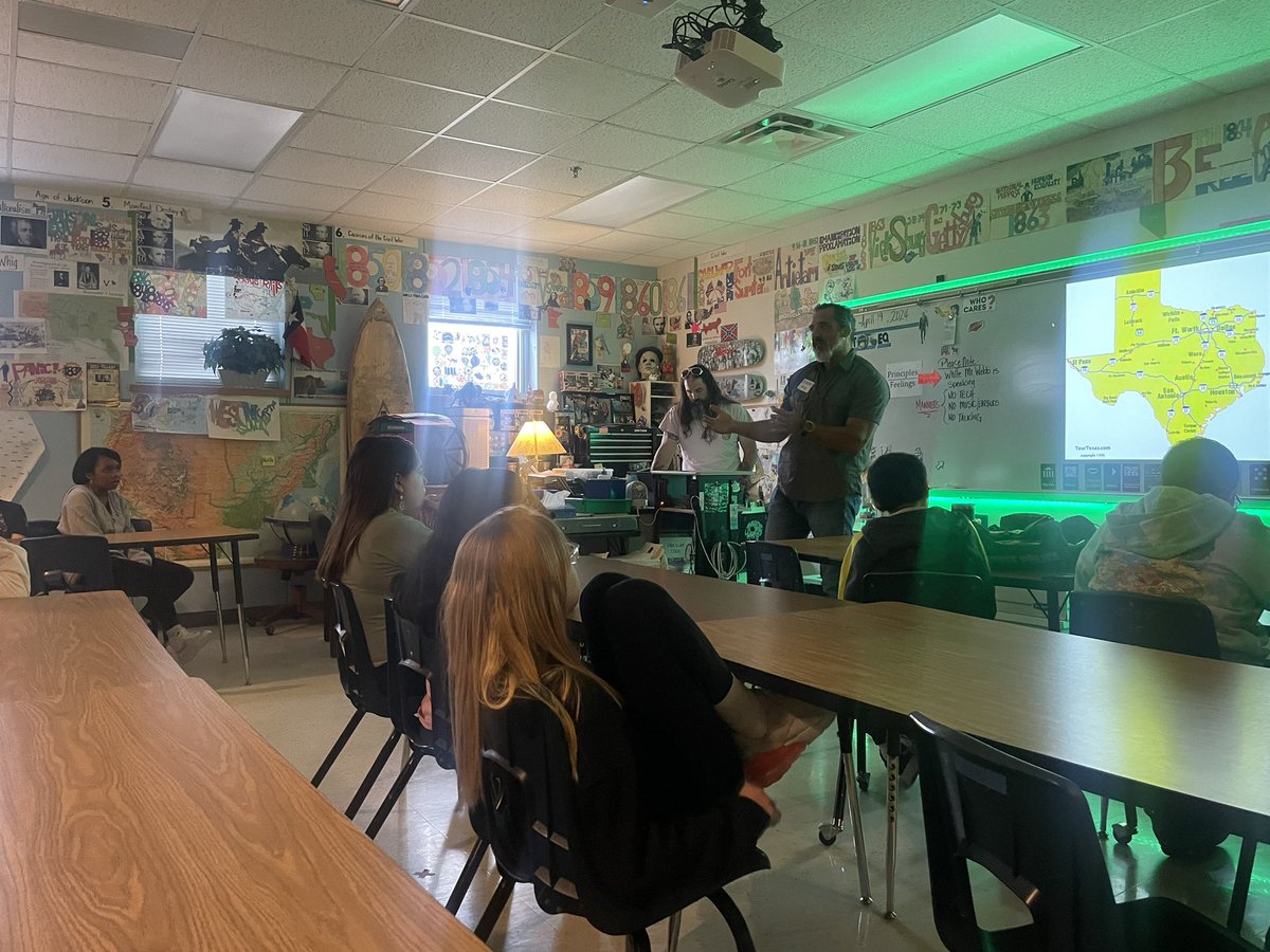 Erica Roberson tweet media