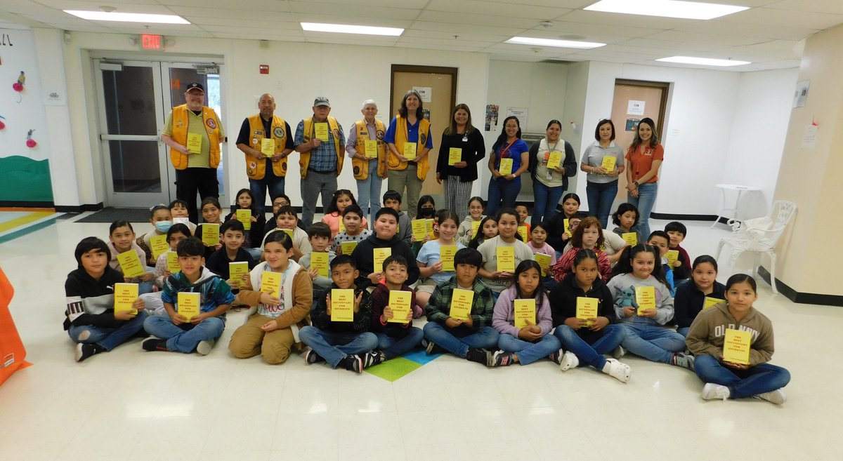 MISDTravis's tweet photo. Administrators at W. B. Travis welcomed members of the Mercedes Lions Club on Friday, April 19.  The Lions Club members presented dictionaries to all the students in the 3rd grade.  On behalf of the students and teachers we would like to thank the Lions Club for their generosity. https://t.co/pwMqCrTnxu