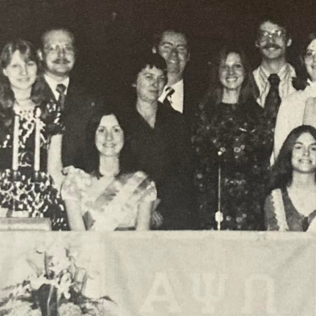 It feels like the 70s were just yesterday... 🎓 Check out these @StJohnsU flashback photos featuring @WSJUradio's 'Itch & Scratch' & Alpha Psi Omega. This year's #SJUReunion is in full swing! Visit bit.ly/SJUReunion to register. 📸: Jim Toomey & Pat McPartland McCormack