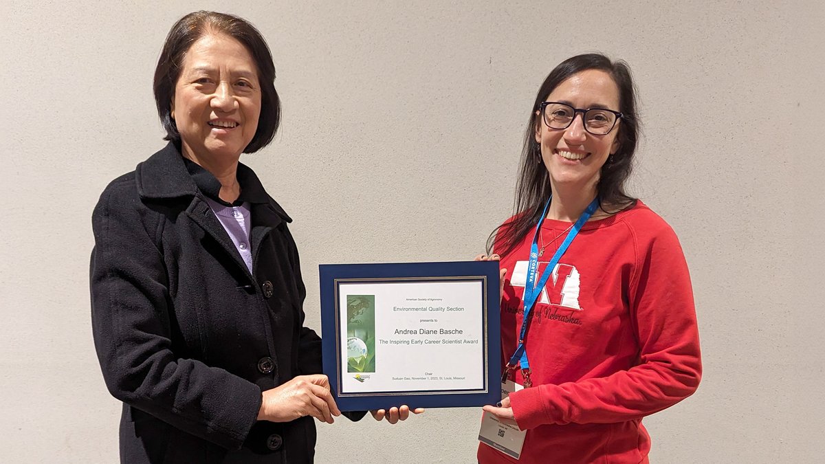 A huge congratulations to Andrea Basche for receiving the American Society of Agronomy Environmental Quality Section Inspiring Early Career Scientist Award. We’re so proud of you. 🎉 ow.ly/E1cy50RiyjU