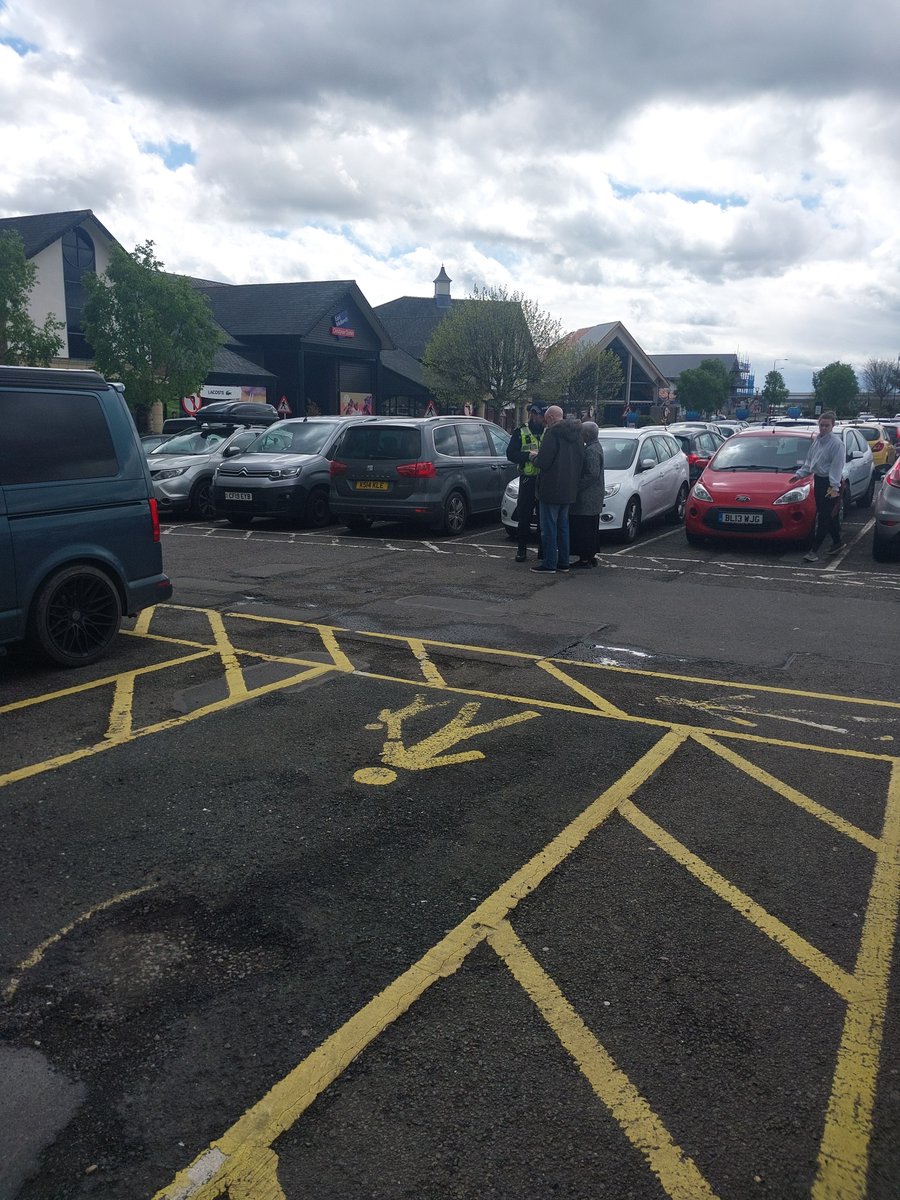 Our specially trained #ProjectServator team were at East Midlands Designer Outlet today, engaging with shoppers, diners, staff and motorists to encourage reporting of suspicious behaviours. Our deployments use a wide range of tactics. 

#TogetherWeveGotItCovered
#ProjectServator