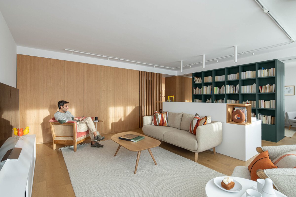 retokommerling's tweet photo. #ComoEnCasaEnNingunSitio _
Reforma apartamento CV en Avilés por David Olmos Arquitectos.
Fotografías: Ivo Tavares Studio.

#Arquitectura #Architecture https://t.co/Vxk9Owre39
