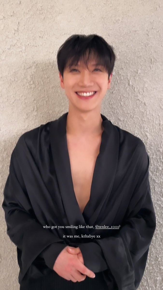 แล้วแคปชั่นคือ ‘ใครทำให้เตนยิ้มหวานแบบนั้นกันน้า อ๋า ผมนี่เอง’ 

คุรพี่ 55555555555555555555555555