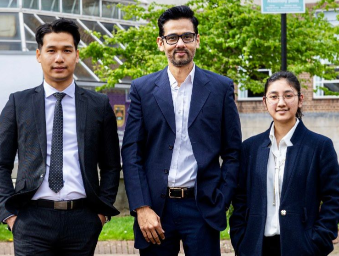 🙌| @AstonBusiness postgraduate team reaches final of global business simulation competition 💼 The @UBCWorldwide is a team-based business simulation event where participants act as a board of directors 👉t.ly/Ho8DO #TeamAston