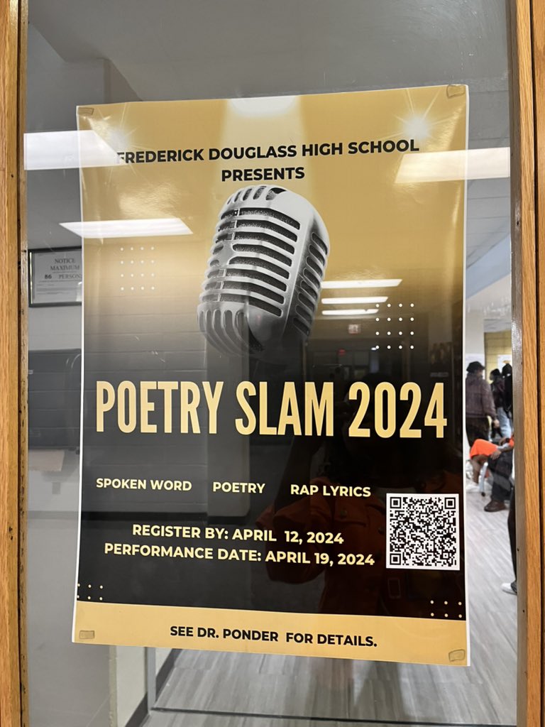APSMediaServ's tweet photo. Happening now: The 3rd annual Poetry Slam is underway. The expression, emotion and  vocabulary of the student poets is 🤯 We shouldn’t be surprised….after all, they’re @apsupdate students! 💁🏽‍♀️ #morepicscoming Thank you @apsDouglassHigh for hosting! https://t.co/fJl4QcXkGc