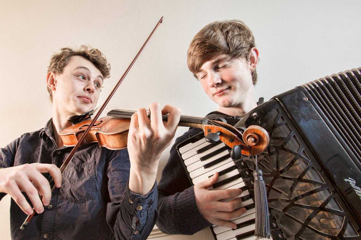 #StMagFest is excited to continue its ongoing collaboration with @LiveMusicNowSCO! 🪗 The guitar and soprano Morris Begg Duo and the fiddle and accordion of Roo and Neil represent the charity this year. Explore their events: stmagnusfestival.com/2024-festival-…