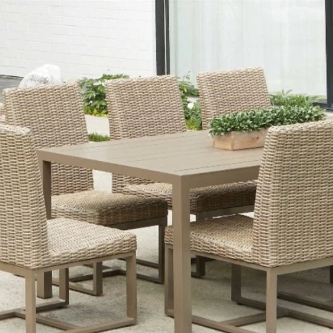 ModernWicker's tweet image. Create a warm, comfy retreat in your backyard with Lloyd Flanders Milan all-weather vinyl wicker collection.

#LloydFlanders #MilanCollection #Wicker