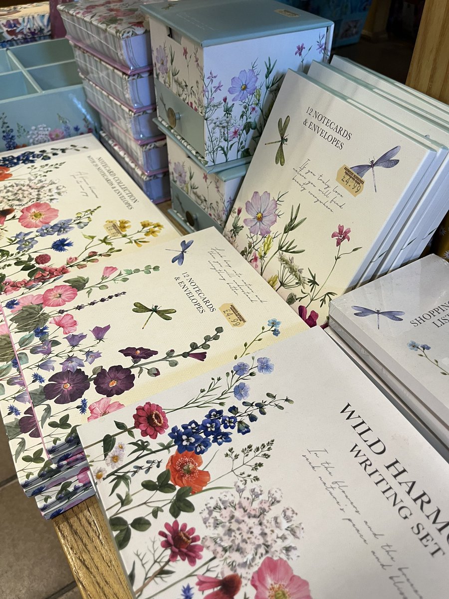 ashnurs's tweet photo. Why not bring someone a little joy and share some news?
New Stationery ranges now in stock in our Gift Shop here at Ashwood Nurseries.
#stationery #post #letters #notelets #notepads #shoppinglists #pens #notebooks #writingsets #giftideas #giftshop https://t.co/km0EH6vRT3