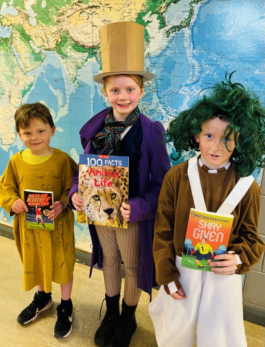 egall55's tweet photo. Congratulations to our best dressed book characters ⁦@ns_quin⁩ after a highly successful Bookfair week Books as prizes ⁦@tarabookco⁩               Thanks to all who supported the Bookfair at school and online 📖📚 https://t.co/YSqPMPaqmZ