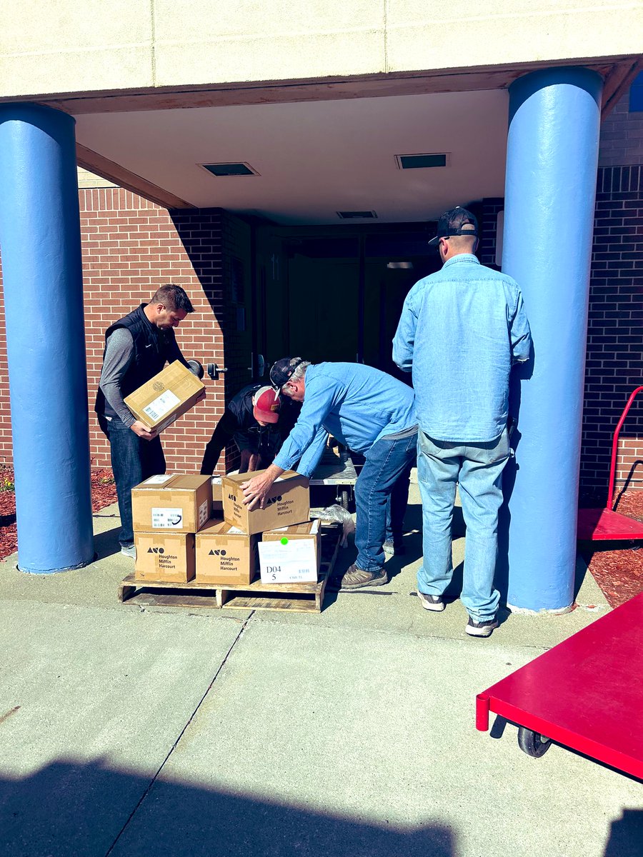 Our new HMH Into Reading K-5 ELA Resources and Materials are here! Many thanks to Mr. Swatek, elementary principals, and teachers & staff for all their leadership and work leading up to this point! Thanks to our maint. crew for unloading the semi, too! #WeAreSSC #TogetherStronger