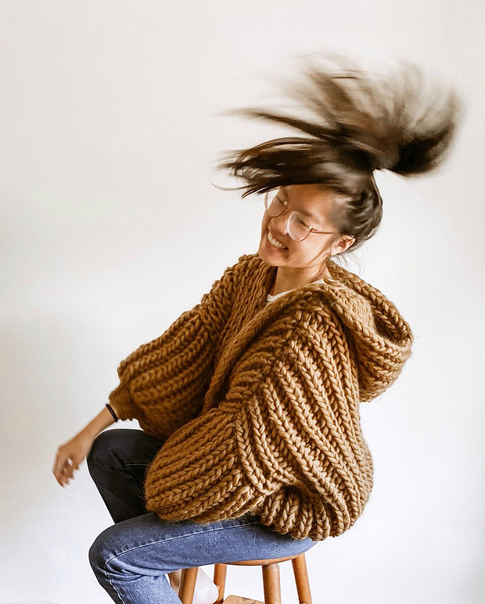 Knit a Popular 'Marshmallow Cardigan' Designed By Brenda Lam: 👉 buff.ly/49Rj3ni #knitting #handmade #sweaterweather