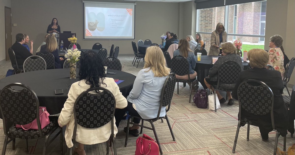 Sara Owens and Dr. Gabrielle Johnson facilitate a discussion among mentors and mentees involved in the Parent Mentor Mentorship Program. Thank you for your participation and dedication to this program!