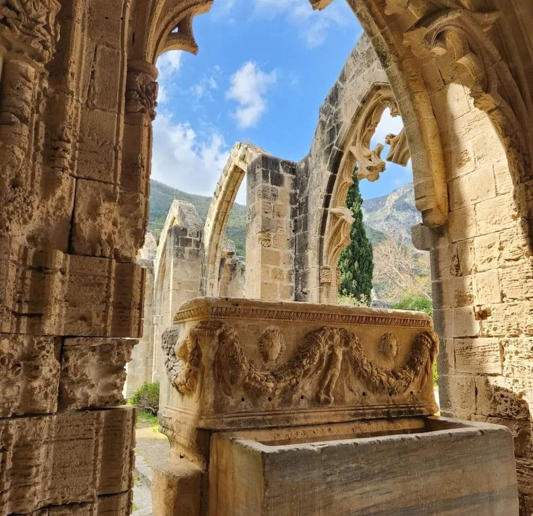 The cultural treasure for all #Cypriots/ #Bellapais Monastery in recent times/From this angle its many wounds and descecrations are almost invisible/#Tum #Kibrislilarin kulturel hazinesi/ Bu acidan bakilinca yillarin getirdigi yaralar pek gozukmuyor/ #Cyprus/ #Ancientland