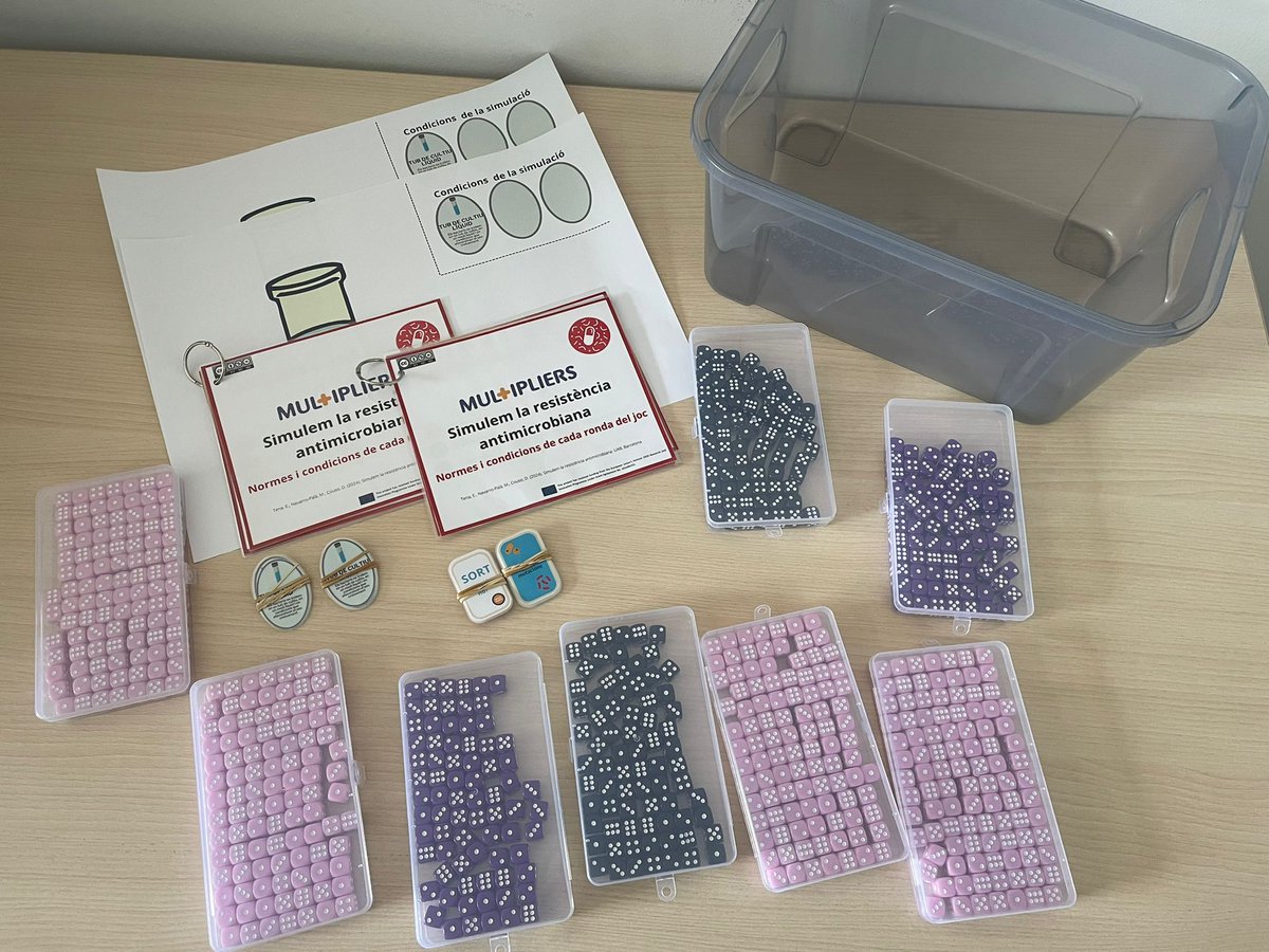 CrecimUab's tweet photo. @MULTIPLIERS_ What is in the game? 350 dice, environmental condition cards and mutation cards, a board, and the rules to consider in each round of the game. The students of @escolatecnos @VedrunaGracia @inscanoriac @IFeixes #NarcisaFreixas received from @UABBarcelona  complete games to test. https://t.co/KjPOMBXO3F