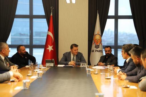 Sosyal Politikalar Başkan Yardımcımız @leventalyyildiz Türkiye Gaziler ve Şehit Aileleri Vakfı Genel Başkanı @lokman_aylar ve Er gazilerimizi Genel Merkezimizde misafir etti.