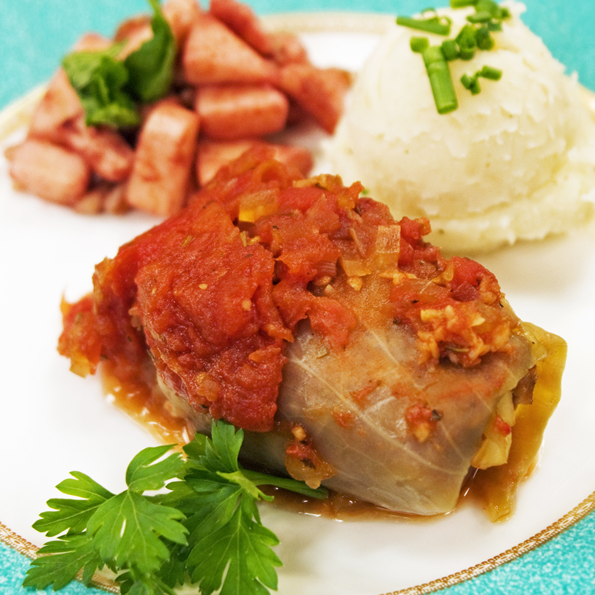 Jazzyvegetarian's tweet photo. This delicious stuffed cabbage is a #vegan version of my mother-in-law’s much-loved #recipe. I used walnuts and mushrooms, in place of meat! https://t.co/VE6JqIwxIG
#plantbased #plantbasedrecipe #stuffedcabbage #veganpassover #veganrecipe #veganstuffedcabbage #passover2024 #yum https://t.co/WfvgwCHtXT