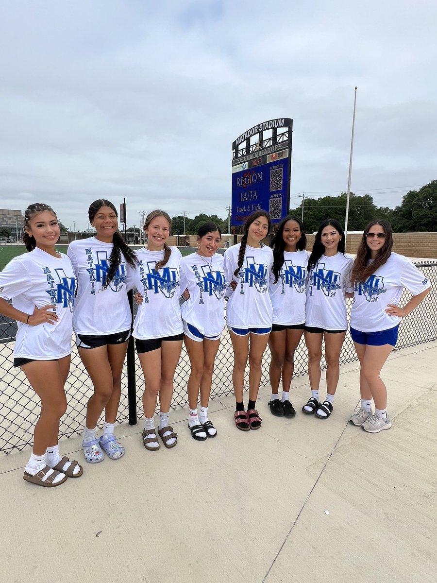 Girls ready for Regionals!