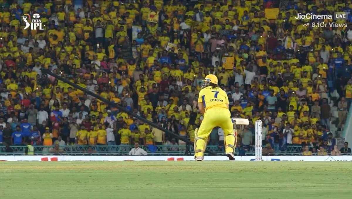 Thala 360 degree 💛🥳

#IPLonJioCinema #LSGvCSK