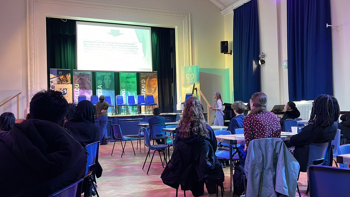 Oxbridge application workshop in full flow as we learn about Personal statements. Thank you Sarah (Mansfield college) & Gwyneth (Gonville &Caius) and to all our guest students from local schools. @ChislehurstSch @CaiusSchools @MansfieldOxford