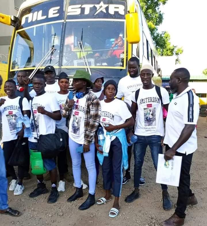 Oshino Rashid, the Arua City boxing 🥊 official, has flagged off 7 boxers to represent Arua City in the National Boxing Open tournament at Lugogo Indoor Stadium in Kampala. 
The tournament will commence on April 20th, 2024.

#NBSJabJab | #NBSportUpdates