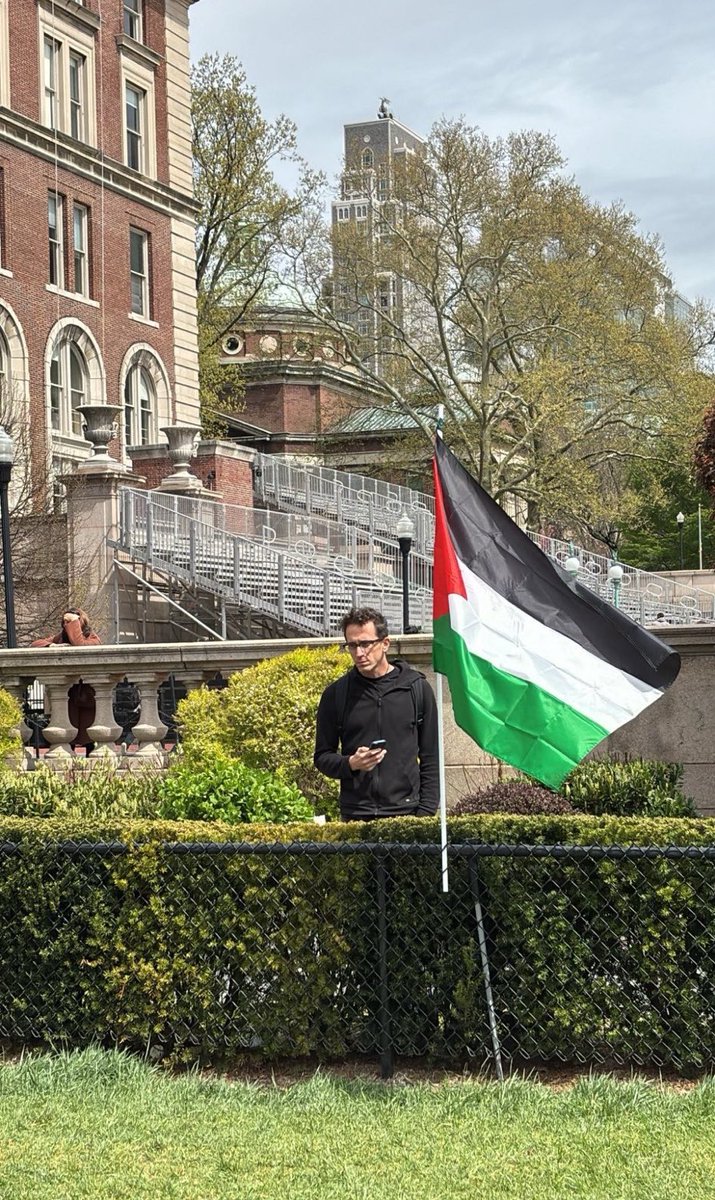 this individual is a professor at columbia university and has been filming students at the Gaza Solidarity Encampment. 
he wears all black and refers to students as “terrorists”. 
Recommend staying away for personal safety. #cu4palestine