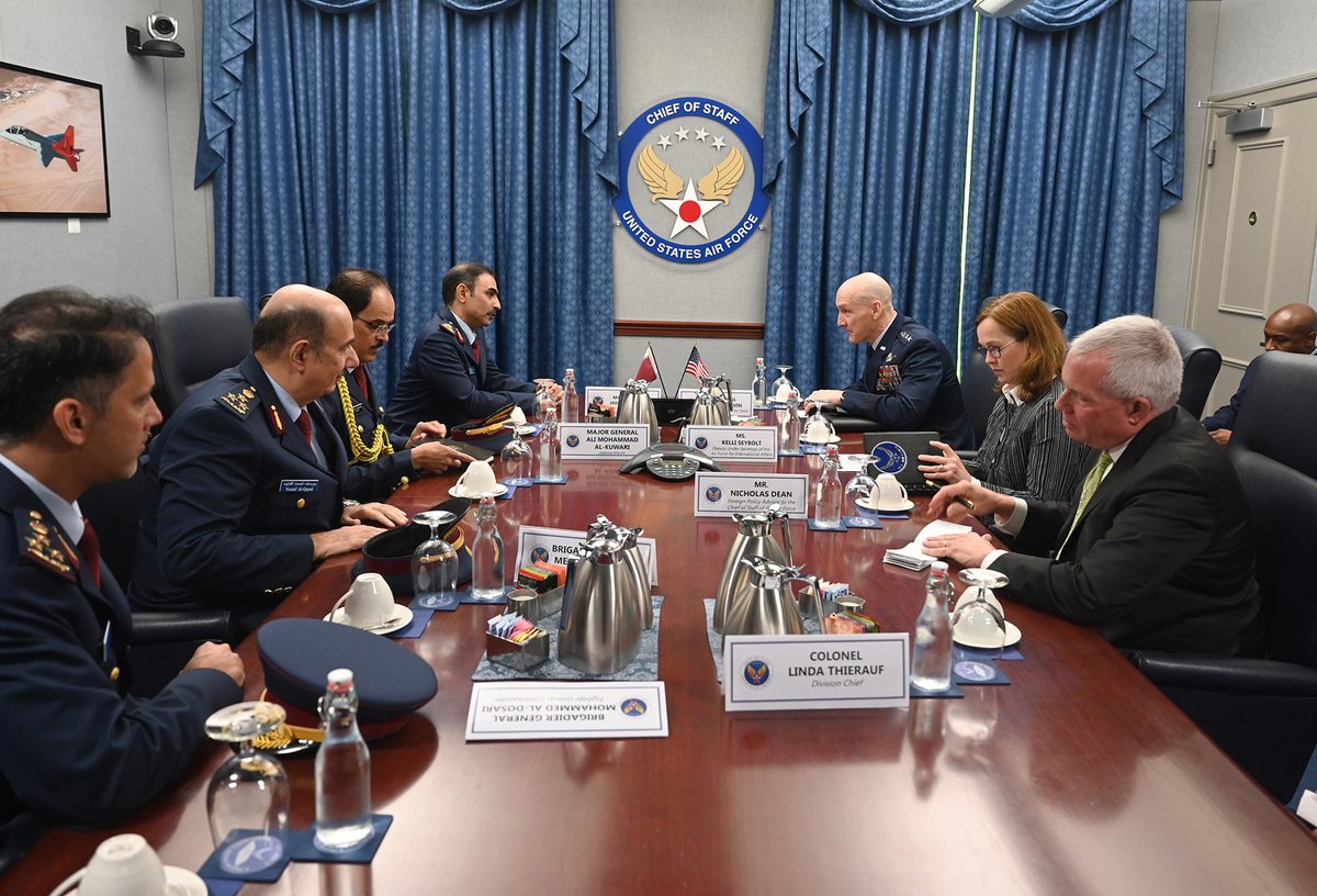 Engaging with partners 🤝 #CSAF Gen. David Allvin recently met with air chiefs from Germany 🇩🇪 , Sweden 🇸🇪 , Colombia 🇨🇴, & Qatar 🇶🇦. These discussions further the long-standing partnerships between the U.S. Air Force and partner nations' air forces around the globe.