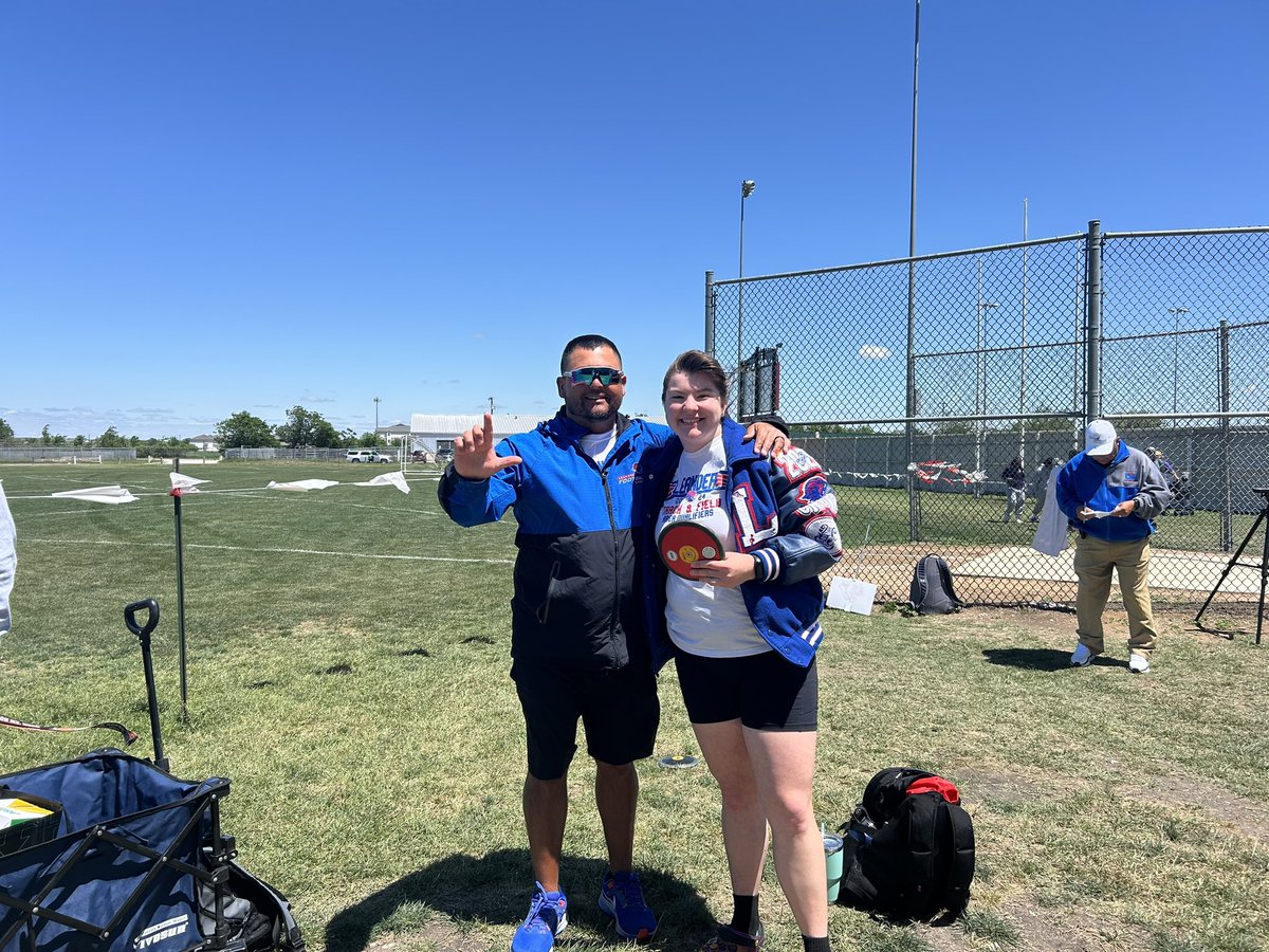 Congrats to Catherine Hart on a great track season! She competed well at the regional track meet and represented @LeanderHS with Pride! @LHS_Track_Field @CoachLopez_ @LeanderXC