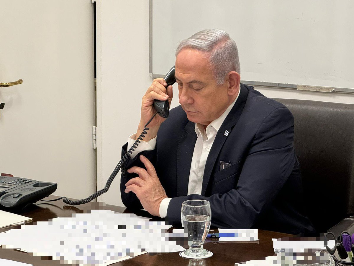 netanyahu's tweet photo. שבת שלום 🇮🇱 https://t.co/9DOB9ntEWj