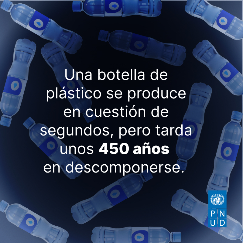 ¿Sabías que el plástico tarda cientos de años en degradarse? Eso significa que cada botella, pajita o bolsa de plástico seguirá existiendo después de su uso, dañando nuestro planeta. #ActúaAhora y adopta hábitos más sustentables. undp.org/es/popping-the… Vía @pnud.