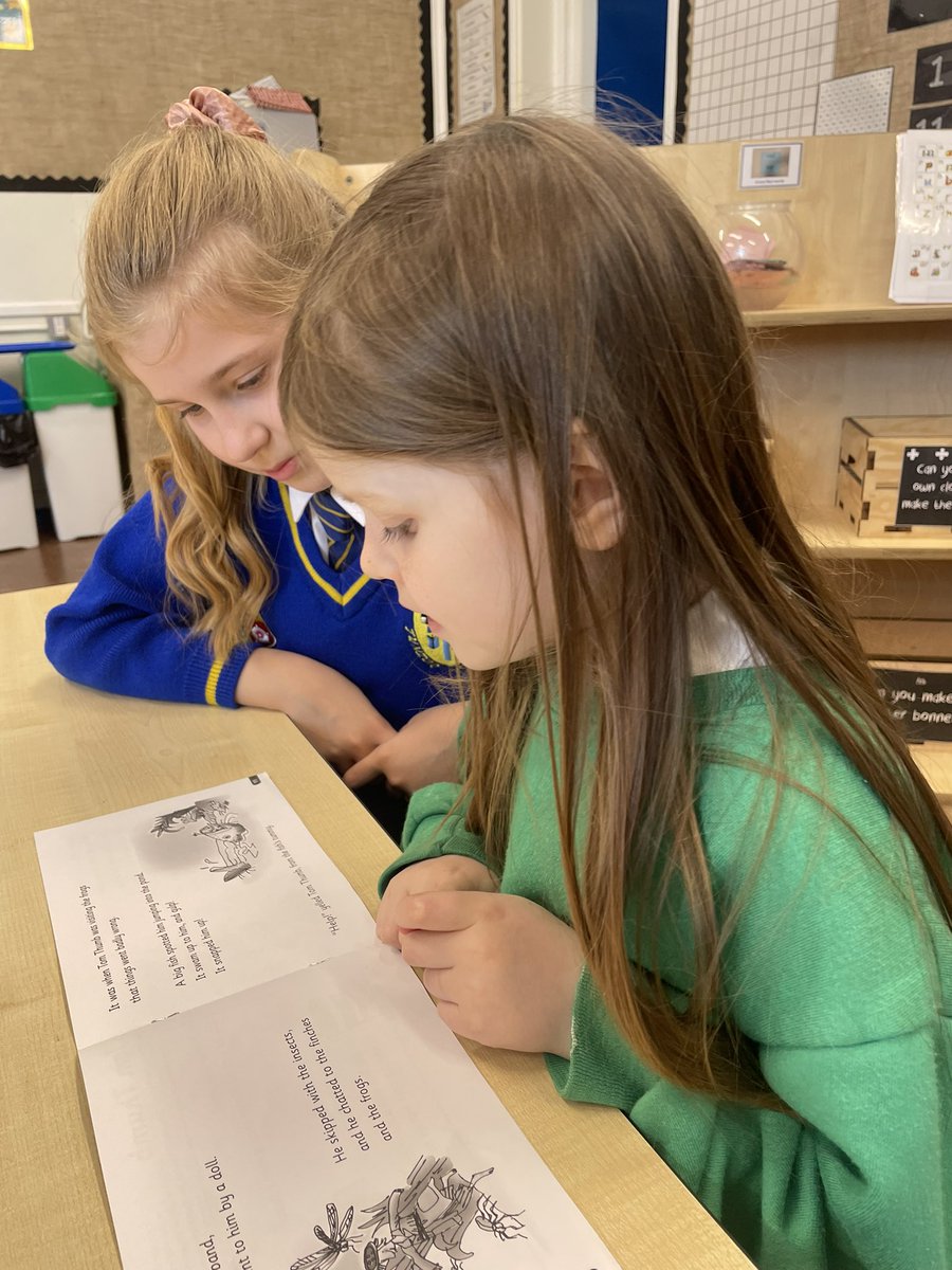 📖Reading Buddies📖
It’s amazing to hear the improvements year 2 have made since year 5 last visited. The year 5 pupils have loved the responsibility and they will each be a friendly face in September for year 2 when they start with us in September. <a href="/KingsOak2018/">King’s Oak Academy</a> <a href="/EMAT_Edu/">Eastern Multi-Academy Trust</a>