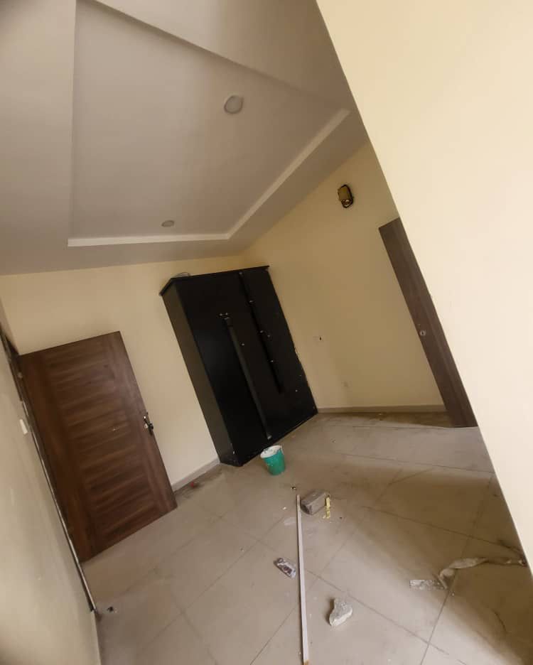 To let: Mini flats in Buena Vista estate 📍Orchid road 🏷Rent 1.7m & 2m Legal 10% Agency 10% Caution 10% Service 250k cc: Blaze ☎️08189741471 for more info