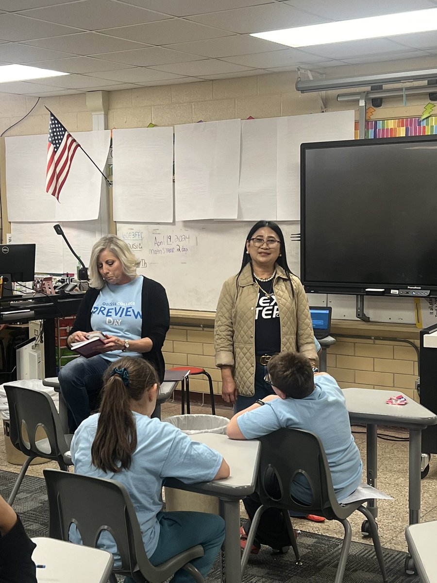 bacon_cecilia's tweet photo. Preview Day at Burnet Elementary!💙💙💙 @OdessaCollege  #TweetOC #OCAllIn #PositivelyOC #TangramPuzzels #MathProfessors #CollegeProfessors https://t.co/o8yBQBLJKr