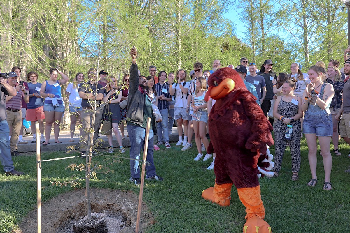 Hope everyone had a great time last night at CNRE's Graduation Celebration! Check out the photo album at facebook.com/media/set/?van…. We can't wait to see our graduates cross the stage at CNRE Commencement on May 9 from 3:30-5:30 p.m. at Lane Stadium.