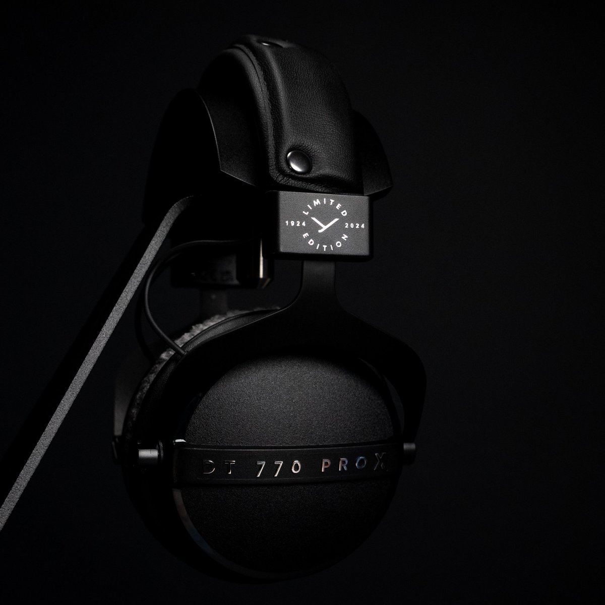The DT 770 Pro X Limited Edition is officially available as of today.  It celebrates 100 years of beyerdynamic's existence!  I also happened to have released a video about it.  How fortuitous!  youtu.be/M6LBkVJJslw