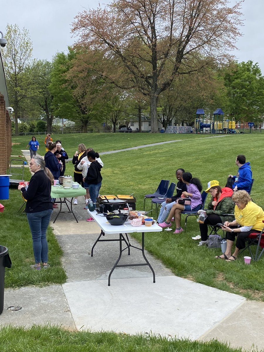 VanessaToner's tweet photo. A dreary day can’t stop the @FCPSMaryland SUCCESS 25th Anniversary Tailgate. Fresh cut fries, nacho bar, hot dog bar, meatballs and more to celebrate the many years of SUCCESS!! #fcpssuccess #celebrate25years #fcpstogether #tailgate https://t.co/SNaao698at