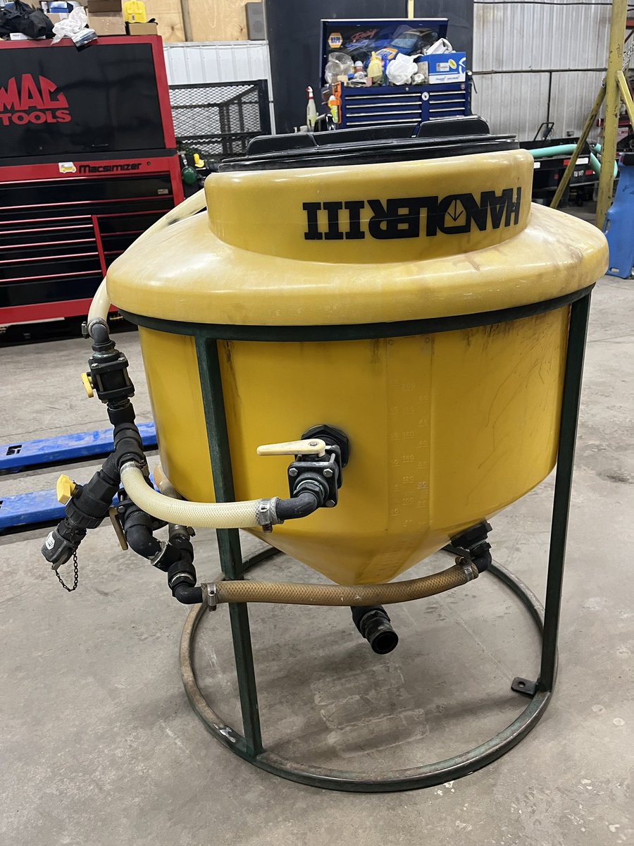 JakeWarrack's tweet photo. Chem handler 3 for sale. $1000 obo. Over all in good condition, bit sun faded. https://t.co/kIz6paDX2c