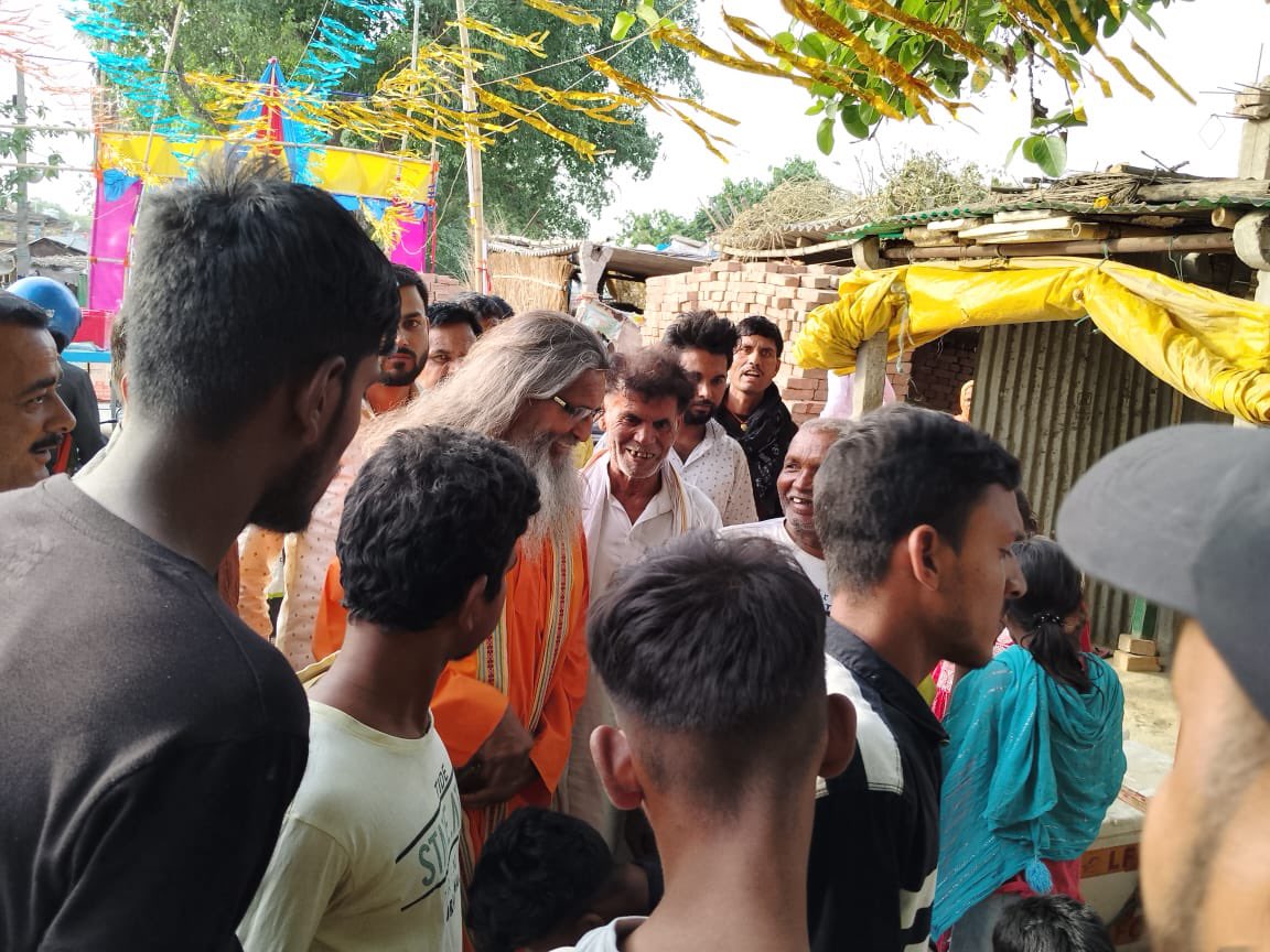 Chokar_baba's tweet photo. सारण लोकसभा के विभिन्न स्थानों पर भ्रमण कर लोकसभा चुनाव में अपने पक्ष में समर्थन माँगा।
#सारणलोकसभा
#नावछाप https://t.co/R6ntoxxsrN