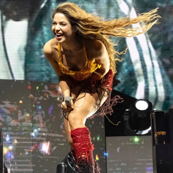 shakirastuff | fan account tweet media